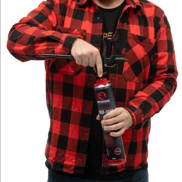 Клей-піна монтажна професійна, всесезонна, 750мл / 1000г., 14 м.кв.+, під пістолет INTERTOOL FS-2000