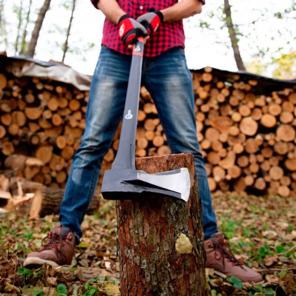 Колун кований 2200 г, ручка з фібергласу INTERTOOL HT-0275