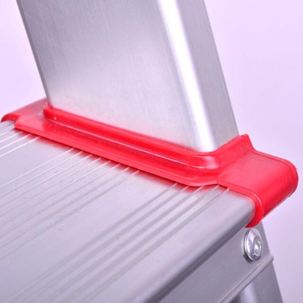 Стрем'янка з алюмінію, 7 сходинок, висота до платформи 1500мм INTERTOOL LT-1007