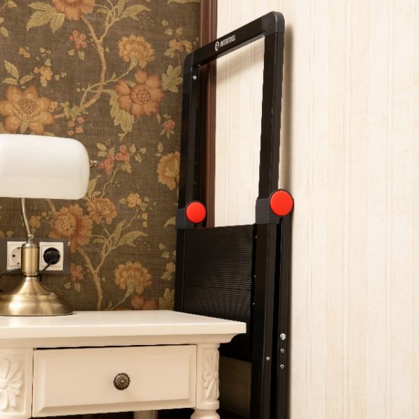 Драбина алюмінієва "Black Slim", 2 сходинки, висота верхньої сходинки 456мм, 150 кг, STORM INTERTOOL LT-5002