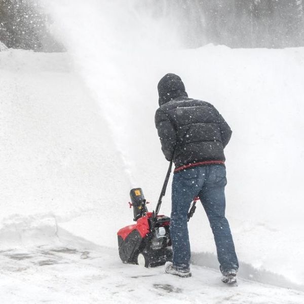 Снігоприбиральник бензиновий, 2.2 к.с./1.65 кВт, висота/ширина захвату 300/460 мм INTERTOOL SN-4000
