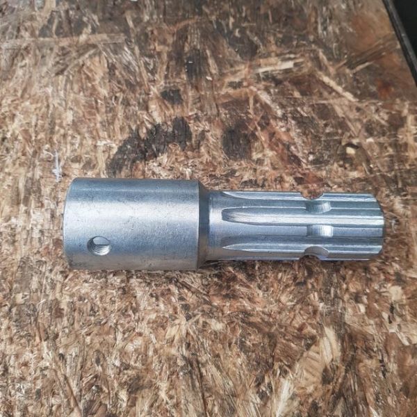 перехідник карданного вала6-8 шліців