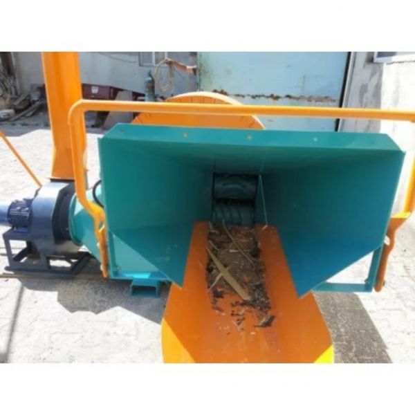 Подрібнювач деревини в тирсу РМ-55Е